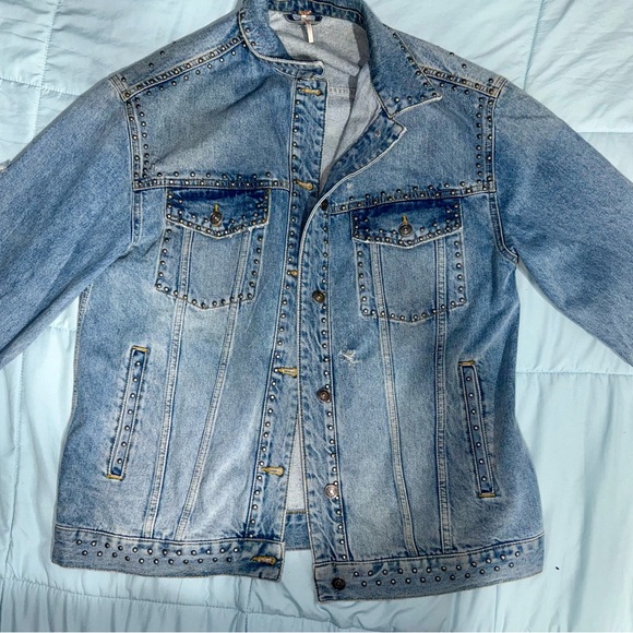 Free People Light Blue Denim Jacket NEVER WORN - Picture 10 of 10